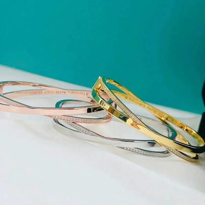 [Clover Jewelry]NARROW HINGED BANGLEIN WITH DIAMONDS SMALL
