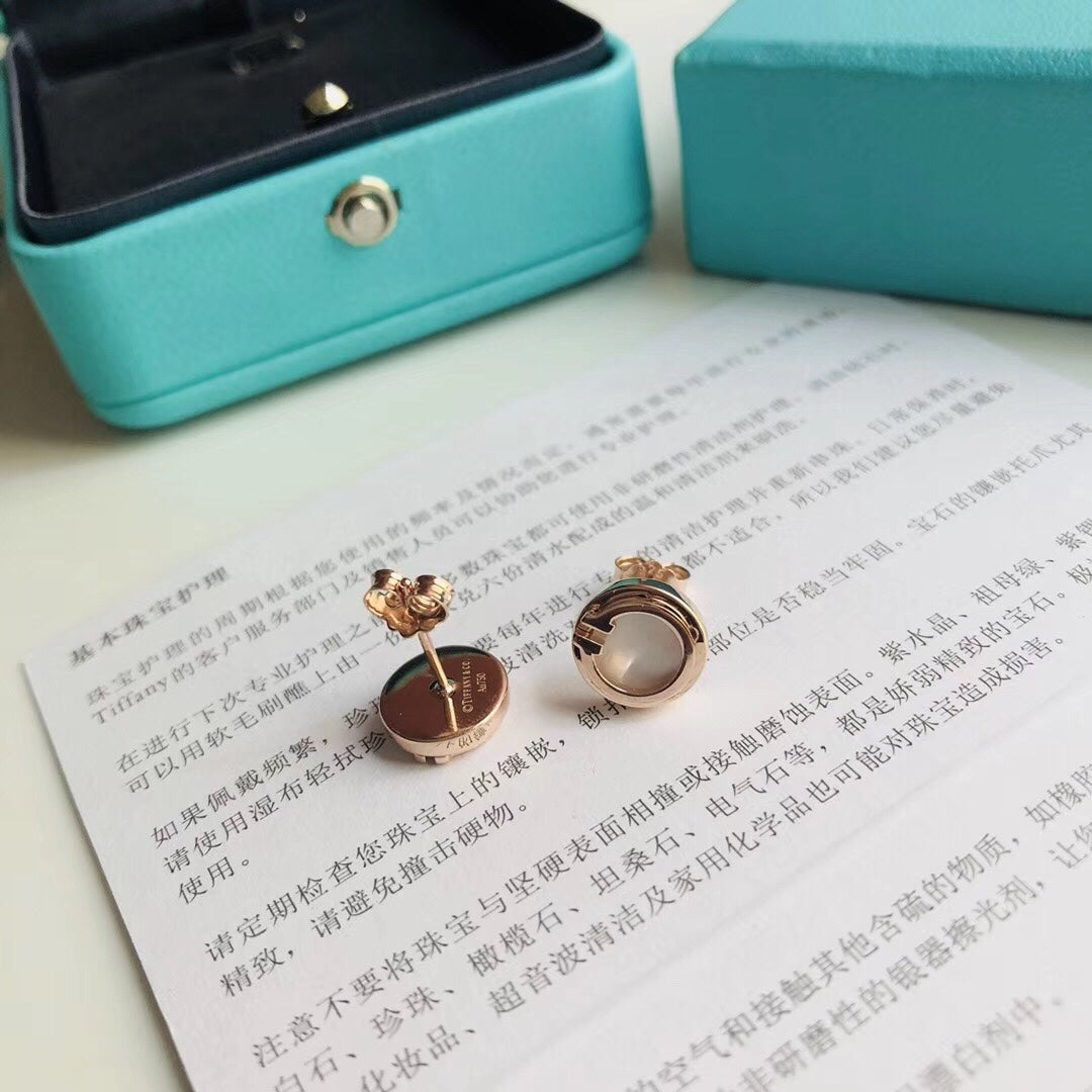 [Clover Jewelry]PEARL CIRCLE EARRINGS MOTHER