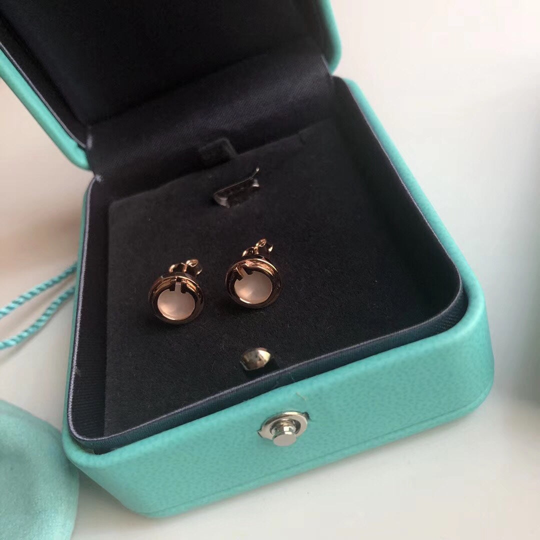 [Clover Jewelry]PEARL CIRCLE EARRINGS MOTHER