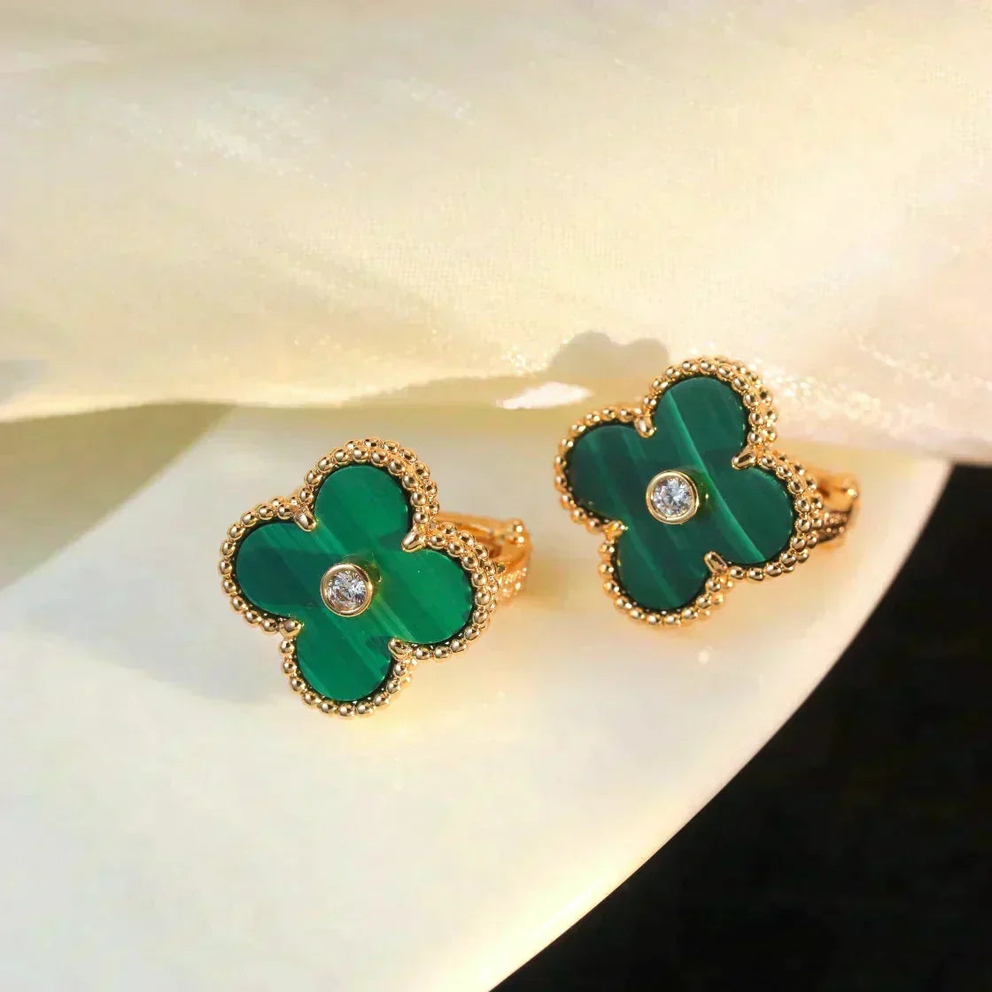 [⭐Clover Jewelry]CLOVER MEDIUM 1 MOTIFS MALACHITE DIAMOND EARRINGS