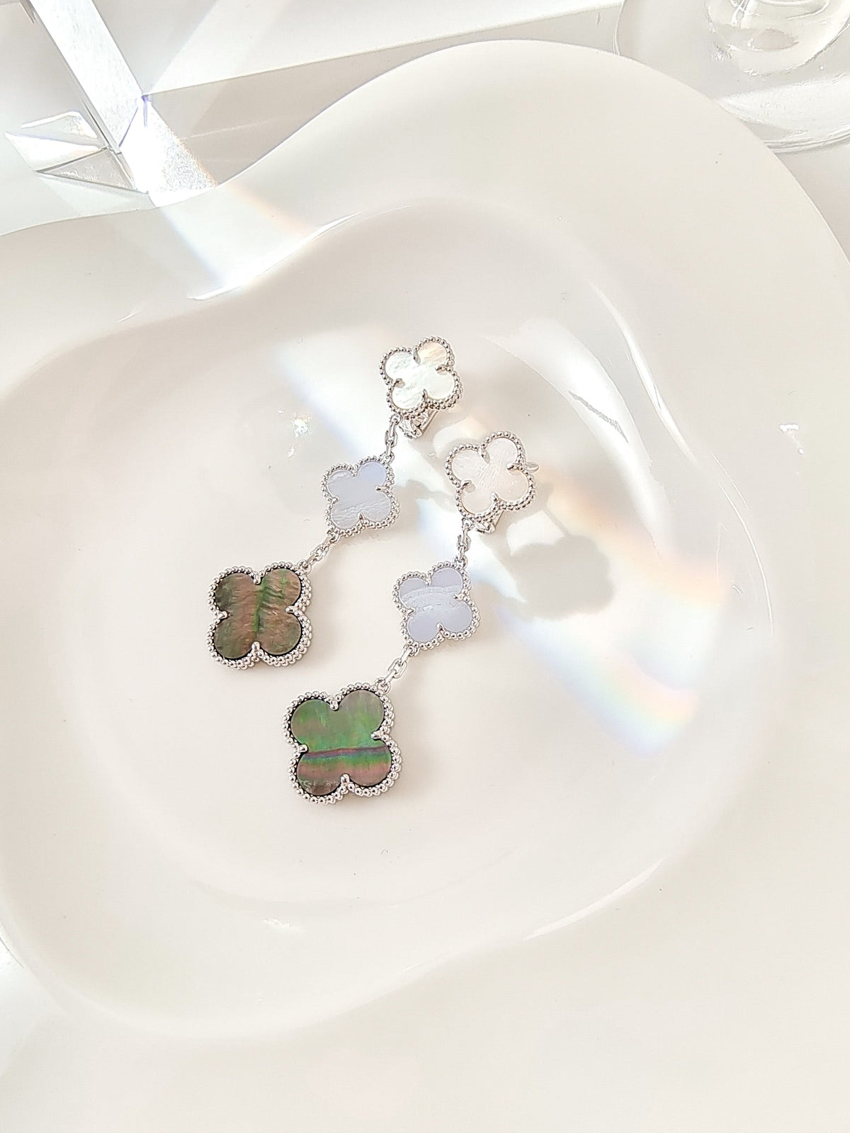 [⭐Clover Jewelry]CLOVER 3 MOTIFS CHALCEDONY DARK MOP SILVER EARRINGS