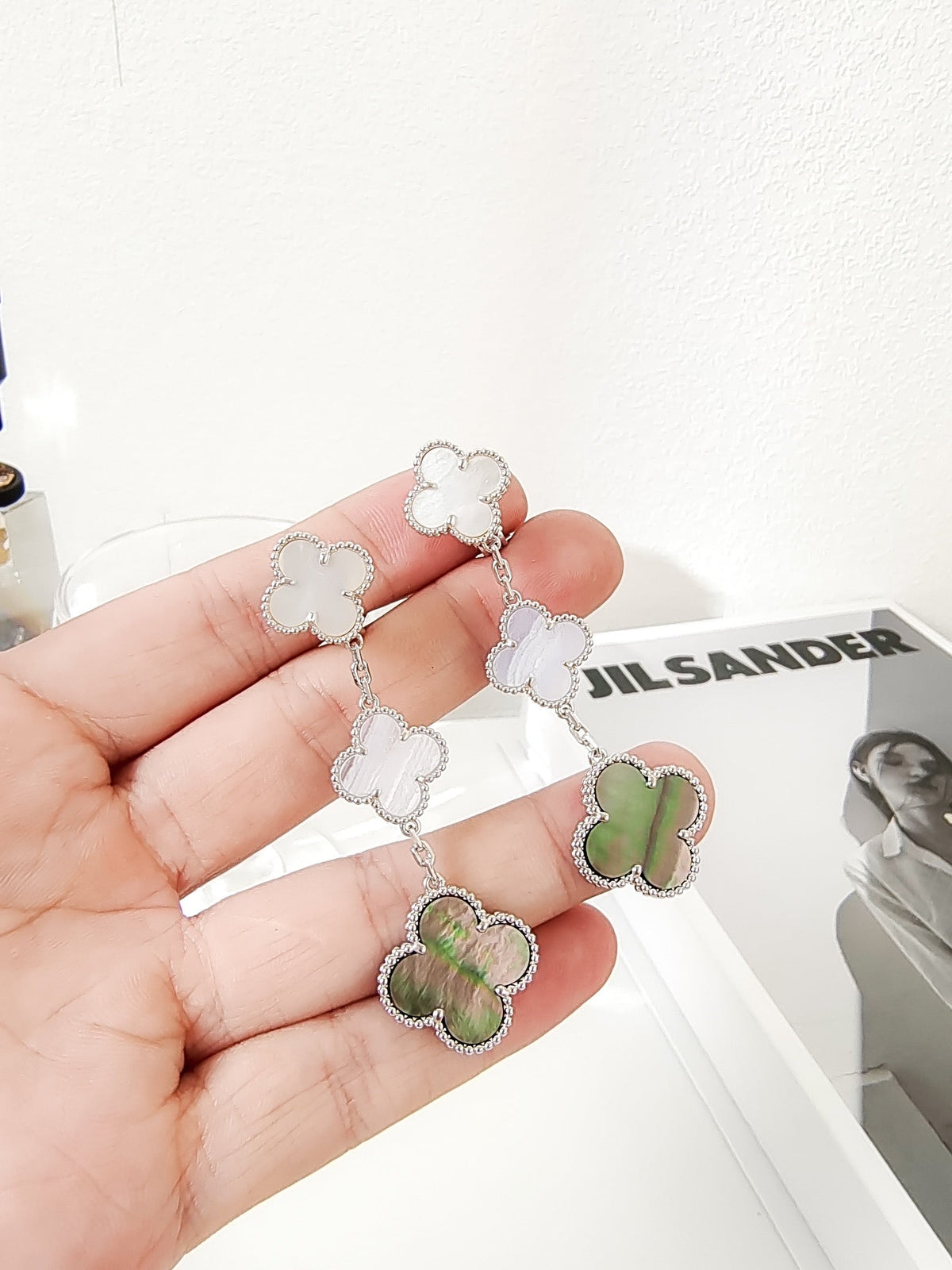 [⭐Clover Jewelry]CLOVER 3 MOTIFS CHALCEDONY DARK MOP SILVER EARRINGS