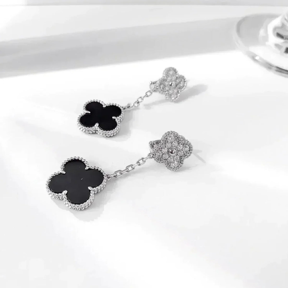 [⭐Clover Jewelry]CLOVER 2 MOTIFS  DIAMOND ONYX EARRINGS SILVER