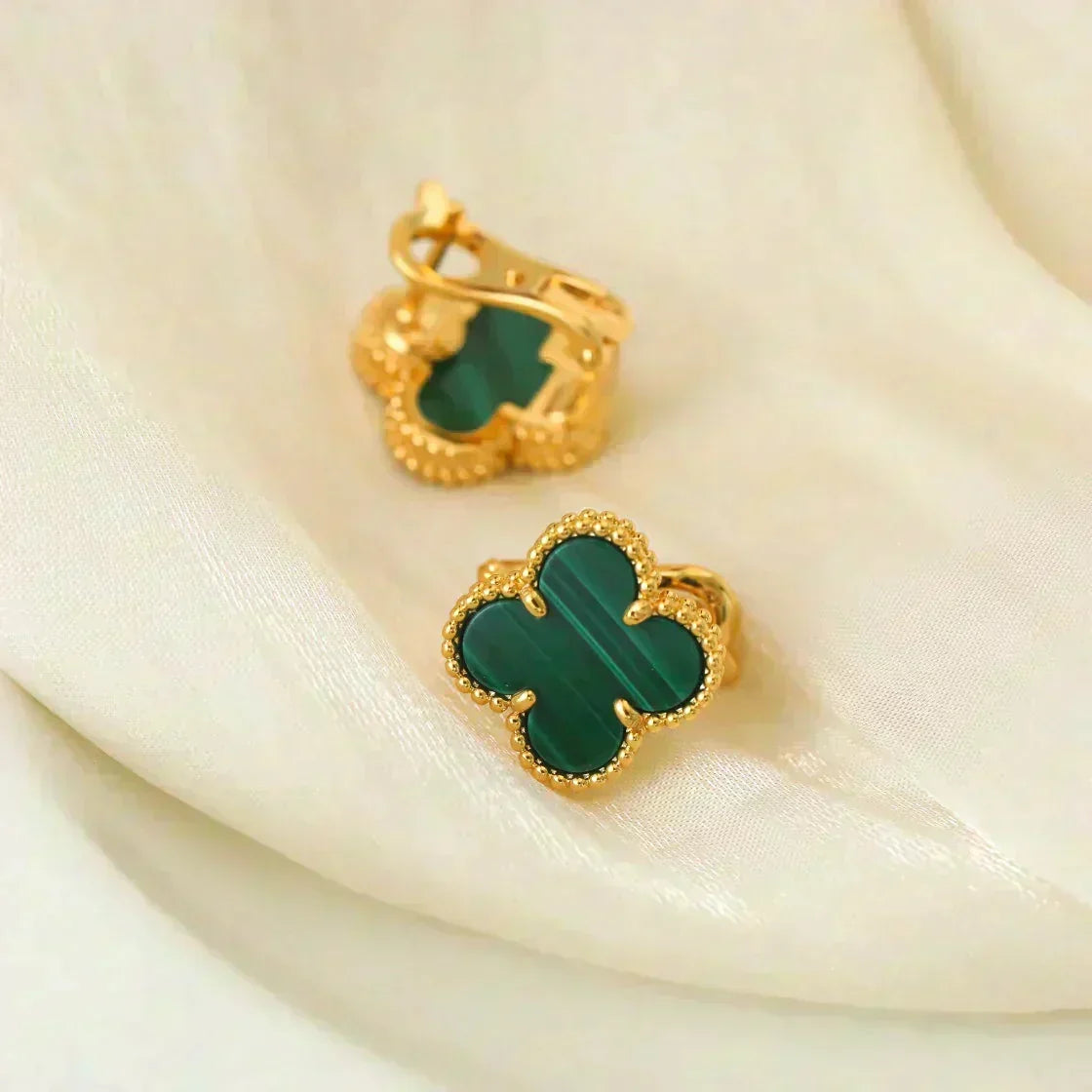 [⭐Clover Jewelry]CLOVER MEDIUM 1 MOTIFS MALACHITE  EARRINGS