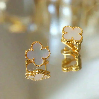 [⭐Clover Jewelry]CLOVER MEDIUM 1 MOTIFS  WHITE MOP STUD EARRINGS