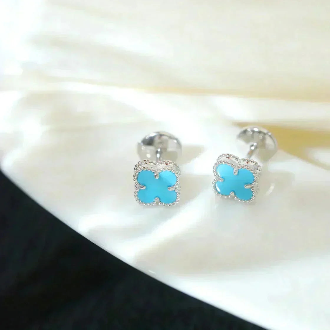 [⭐Clover Jewelry]CLOVER MINI 9.5MM ONYX STUD EARRINGS SILVER