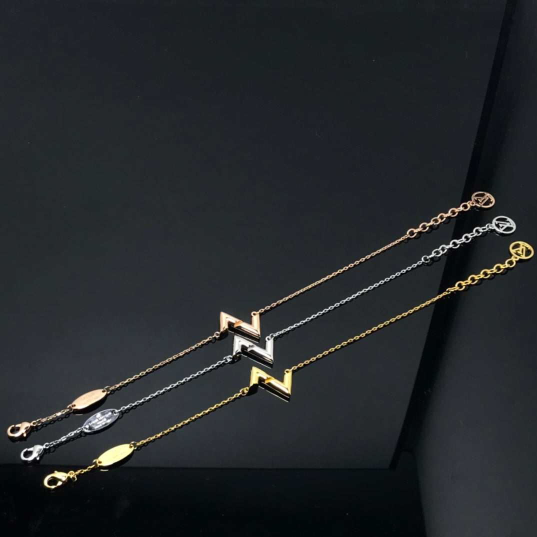 [⭐Clover Jewelry]VOLT LV LOGO BRACELET
