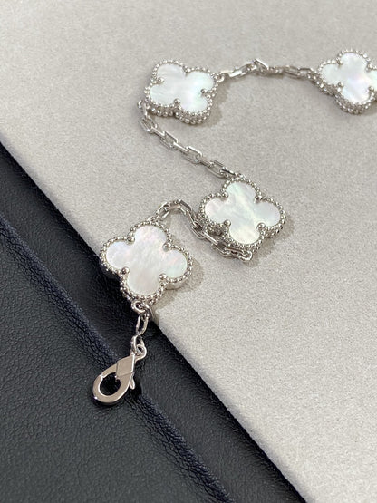 [⭐Clover Jewelry]CLOVER WHITE PEARL MOP 5 MOTIF BRACELET COLLECTION