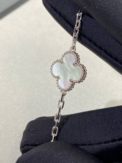 [⭐Clover Jewelry]CLOVER WHITE PEARL MOP 5 MOTIF BRACELET COLLECTION