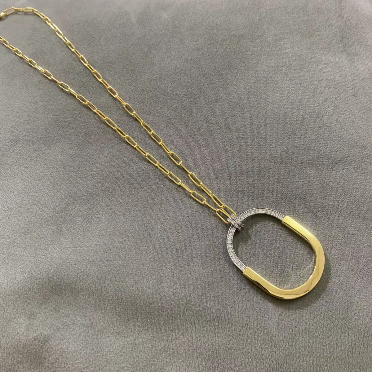 [Clover Jewelry]LOCK DIAMOND NECKLACE