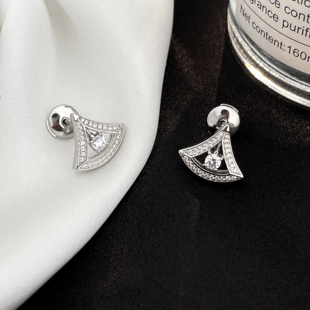 [⭐Clover Jewelry]DREAM MINI DIAMOND STUD EARRINGS