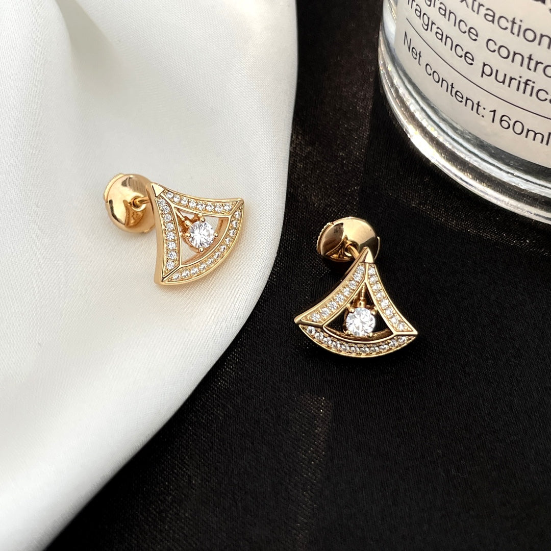 [⭐Clover Jewelry]DREAM MINI DIAMOND STUD EARRINGS
