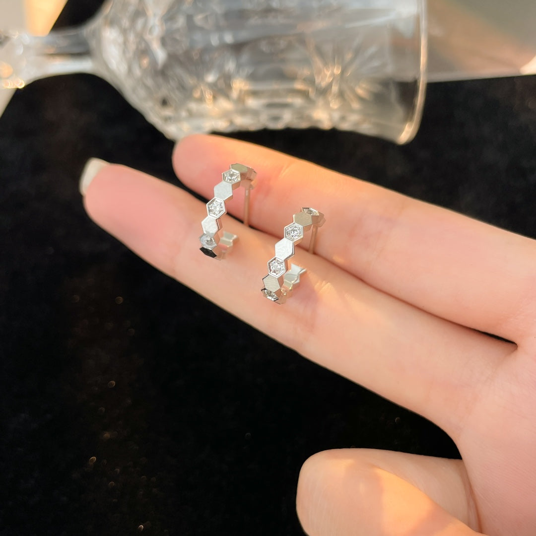 [⭐Clover Jewelry]BEE LOVE DIAMOND HOOP EARRINGS