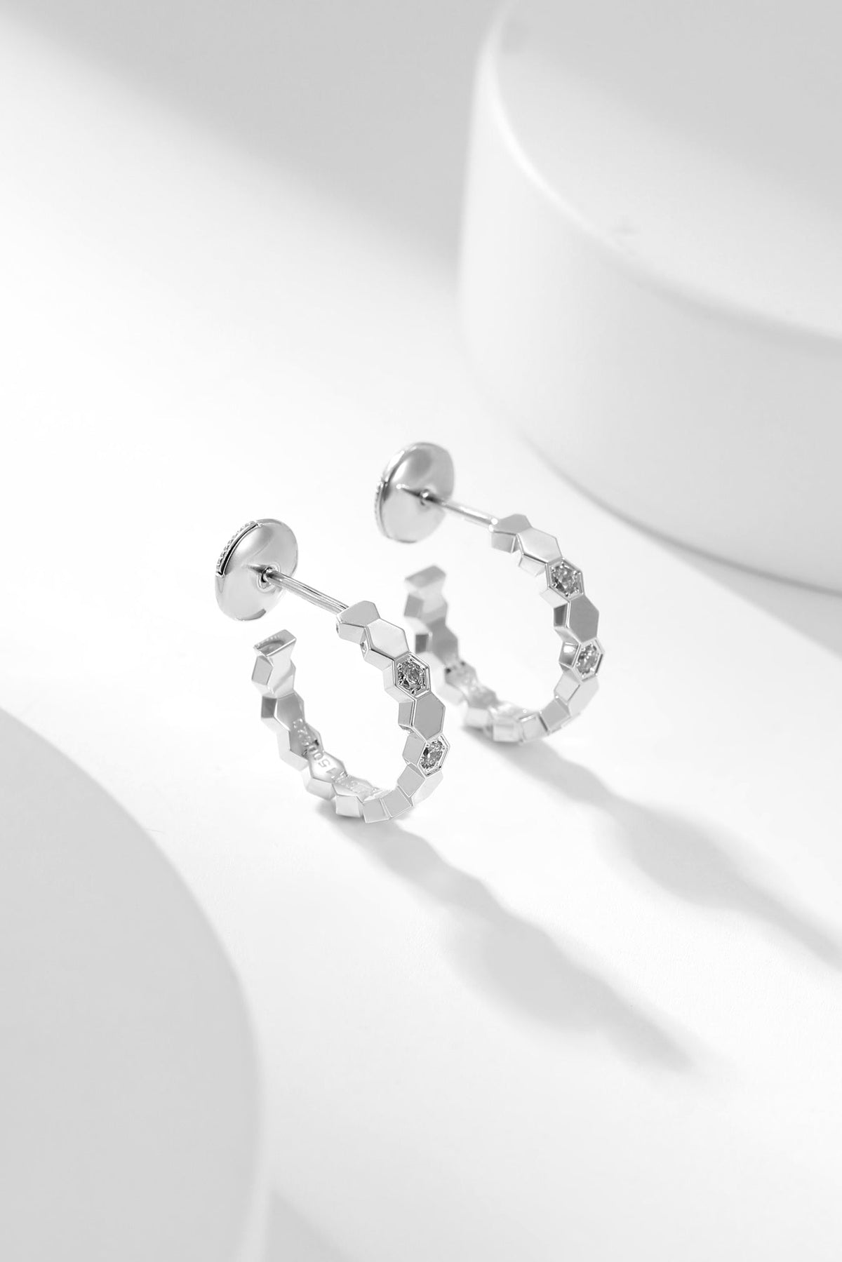 [⭐Clover Jewelry]BEE LOVE DIAMOND HOOP EARRINGS