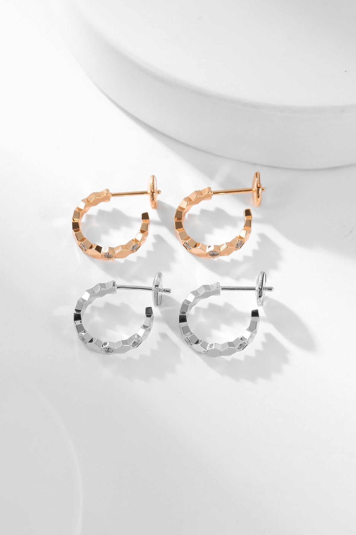 [⭐Clover Jewelry]BEE LOVE DIAMOND HOOP EARRINGS