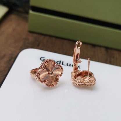 [⭐Clover Jewelry]CLOVER MEDIUM STUD EARRINGS