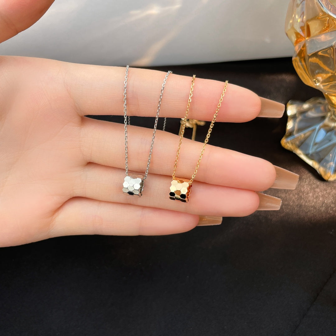 [⭐Clover Jewelry]BEE MINI NECKLACE