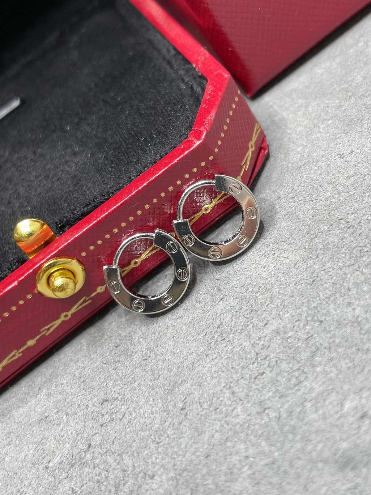 [⭐Clover Jewelry]LOVE MINI EARRINGS