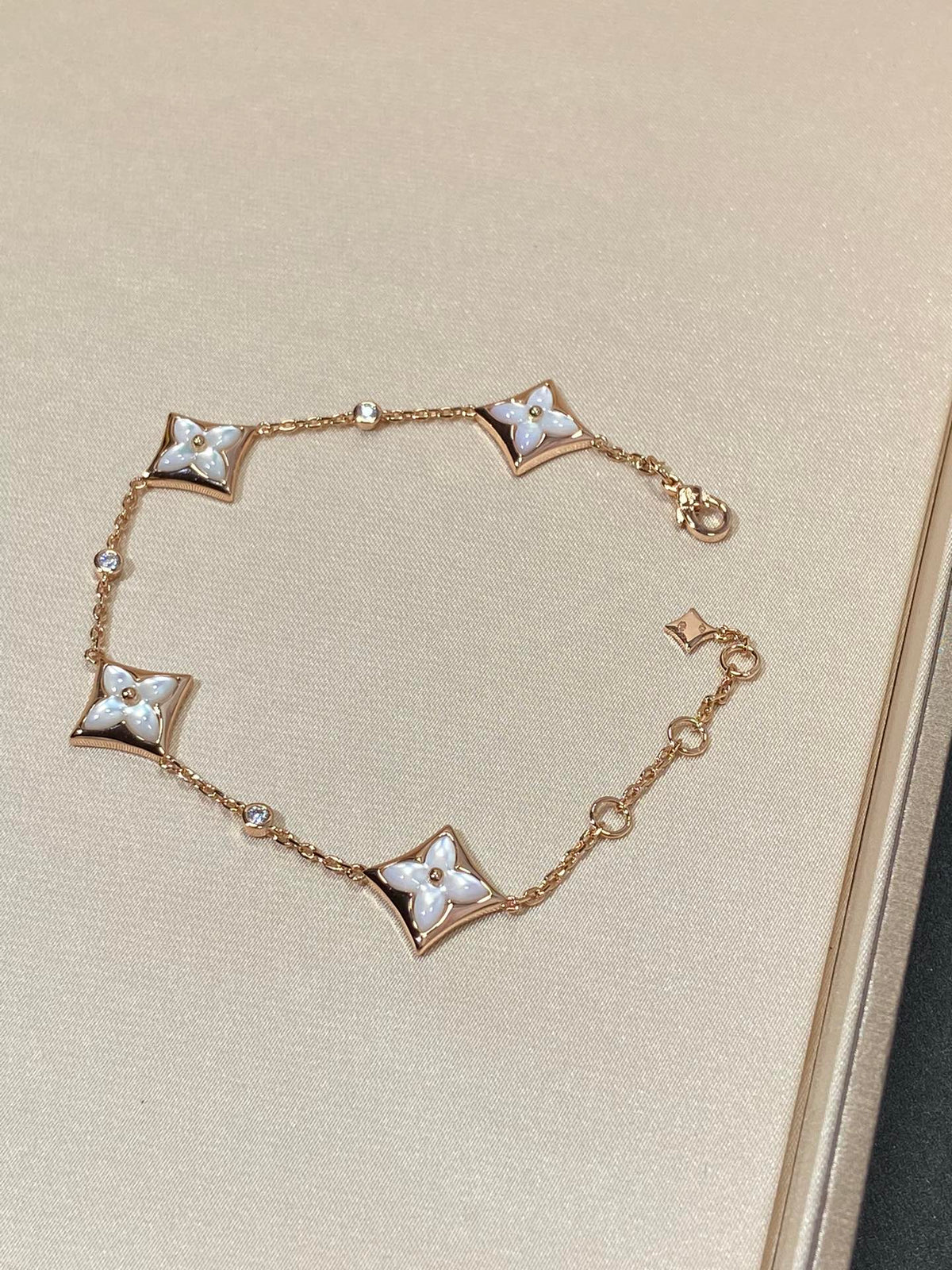 [⭐Clover Jewelry]STAR 4 MOTIF MOP DIAMOND PINK GOLD BRACELET
