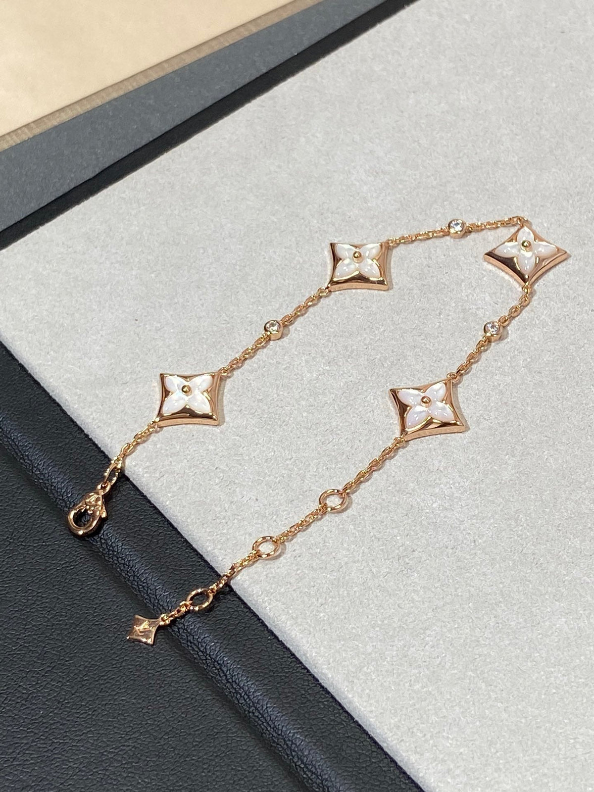 [⭐Clover Jewelry]STAR 4 MOTIF MOP DIAMOND PINK GOLD BRACELET