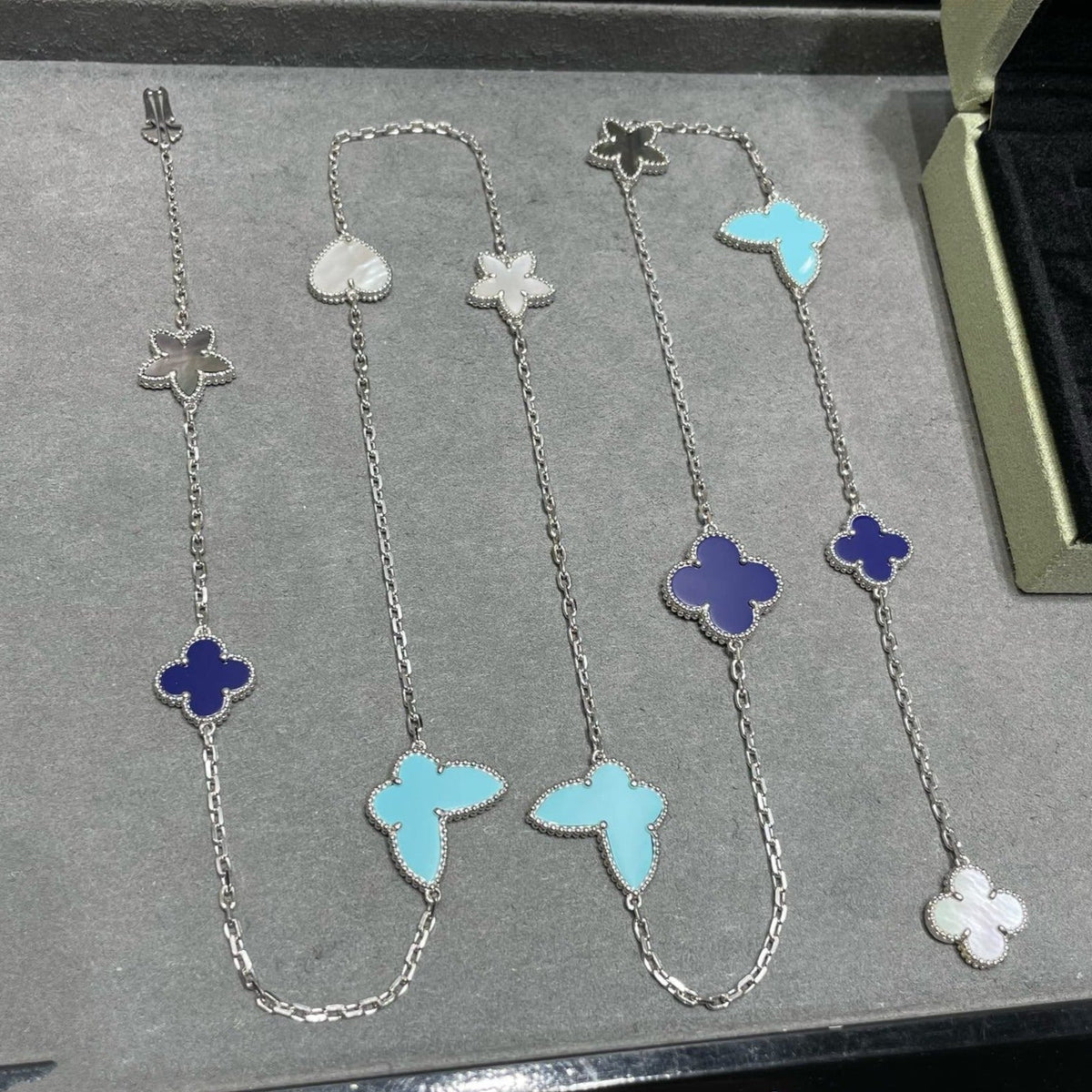 [⭐Clover Jewelry]LUCKY CLOVER SILVER 11 MOTIF NECKLACE
