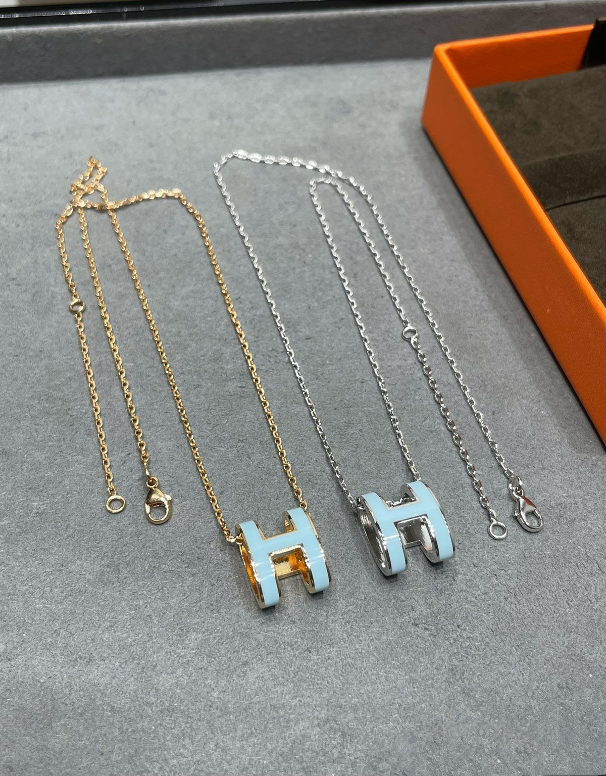 [⭐Clover Jewelry]POP H SKY BLUE NECKLACE