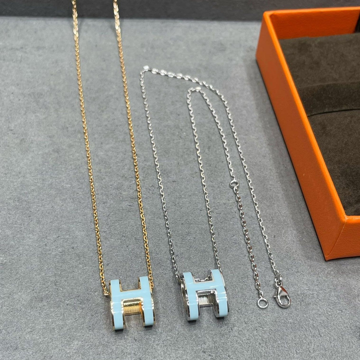[⭐Clover Jewelry]POP H SKY BLUE NECKLACE