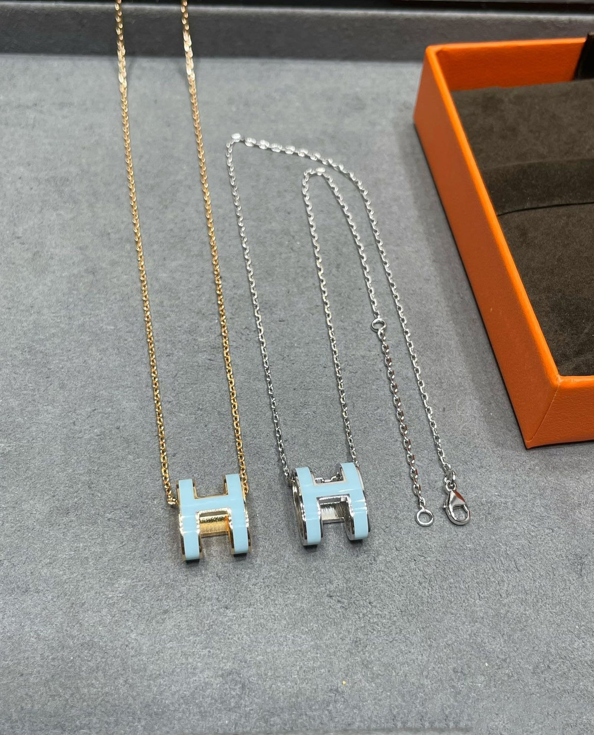 [⭐Clover Jewelry]POP H SKY BLUE NECKLACE