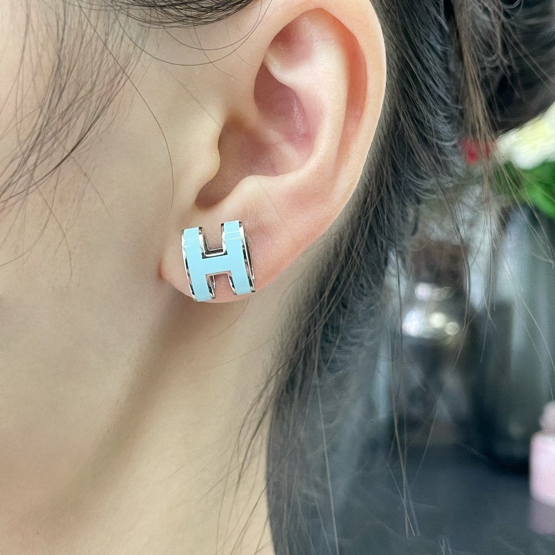[⭐Clover Jewelry]POP H SKY BLUE STUD EARRINGS
