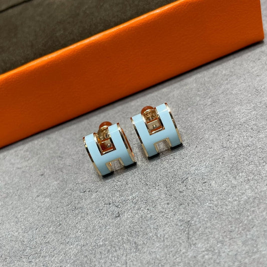 [⭐Clover Jewelry]POP H SKY BLUE STUD EARRINGS