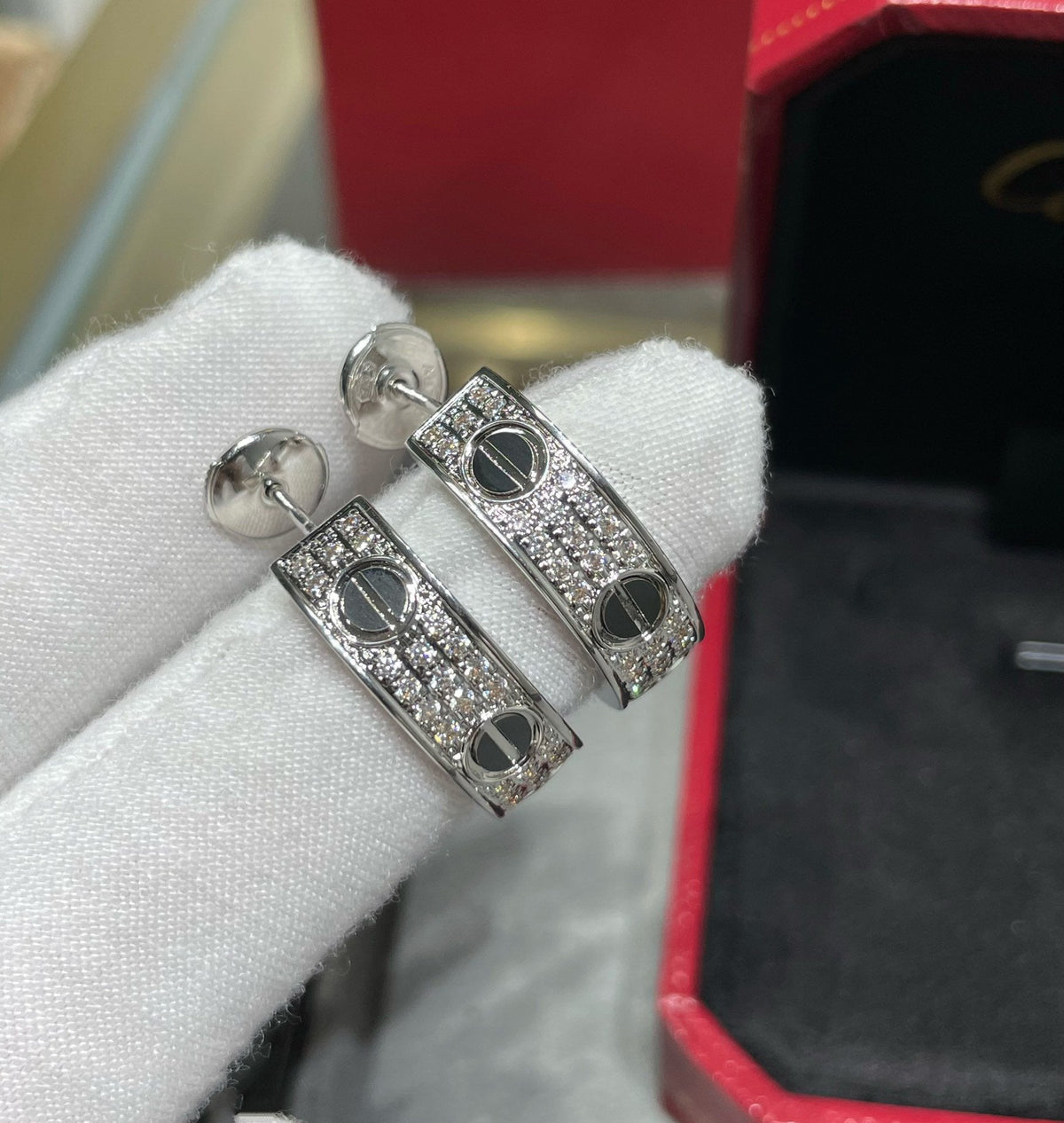 [⭐Clover Jewelry]LOVE CERAMIC DIAMOND PAVED SILVER EARRINGS