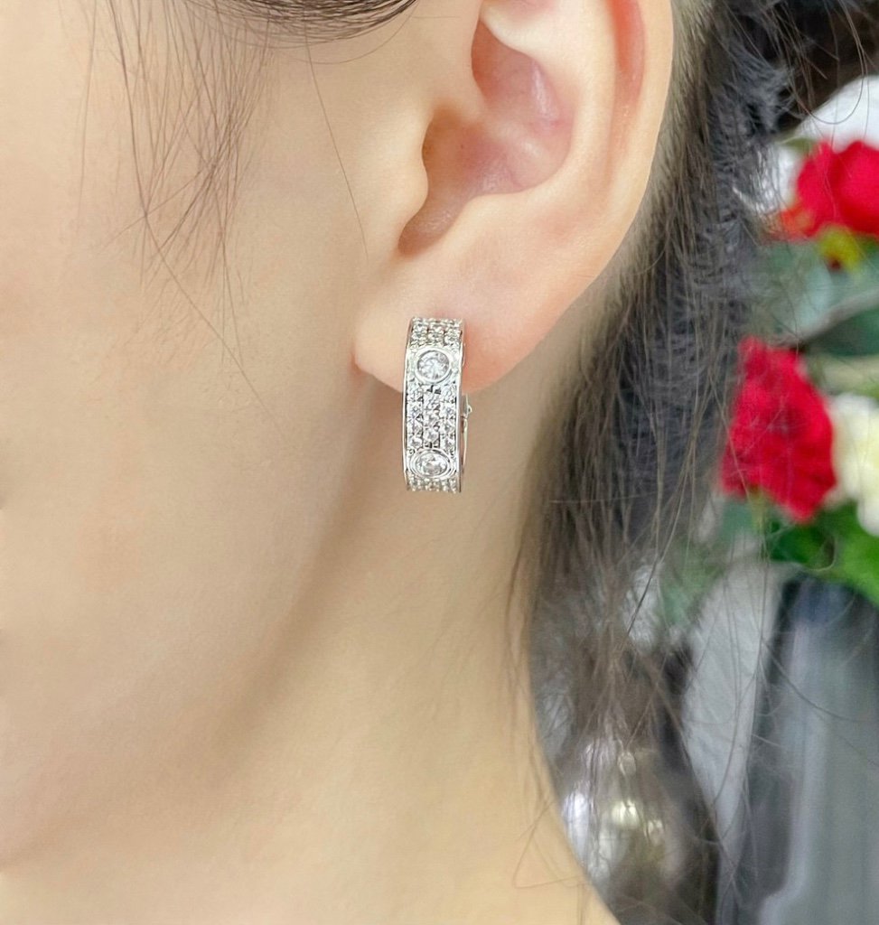 [⭐Clover Jewelry]LOVE 5.5MM DIAMOND PAVED EARRINGS