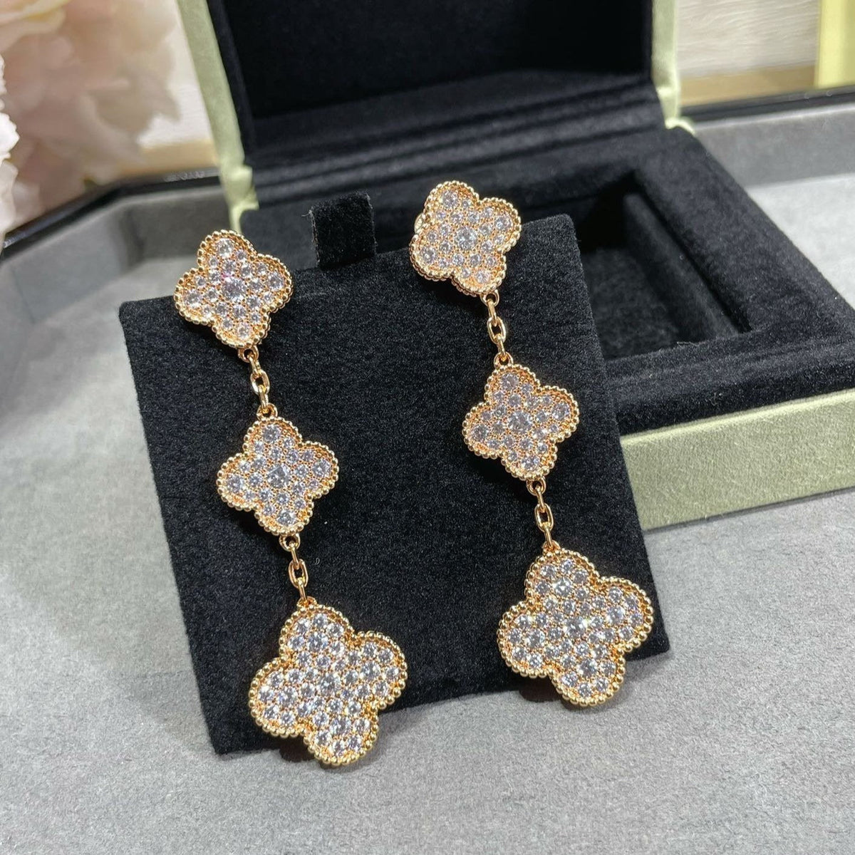 [⭐Clover Jewelry]CLOVER 3 MOTIFS DIAMOND PAVED ROSE GOLD EARRINGS