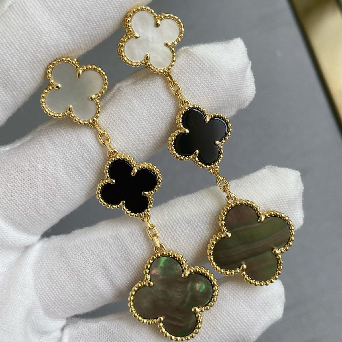 [⭐Clover Jewelry]CLOVER 3 MOTIF MOP ONYX DARK MOP PINK GOLD EARRINGS