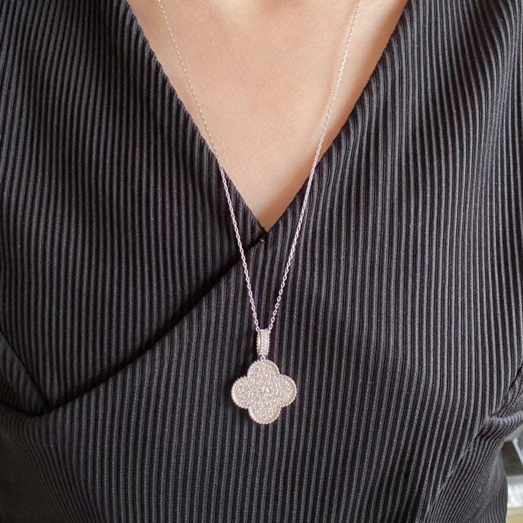 [⭐Clover Jewelry]CLOVER 25MM LARGE PEDANT DIAMOND PAVED LONG NECKLACE