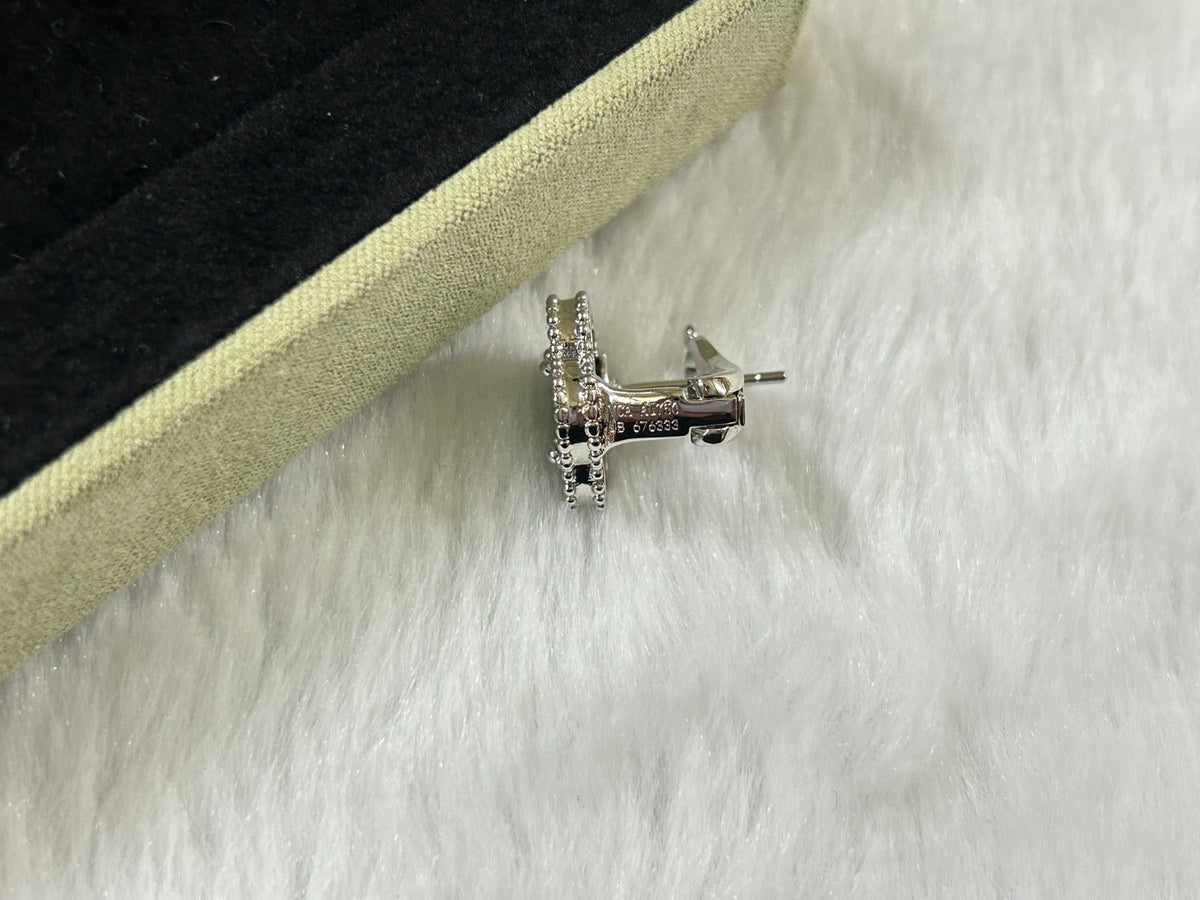 [⭐Clover Jewelry]CLOVER PIETERSITE MEDIUM STUD EARRINGS