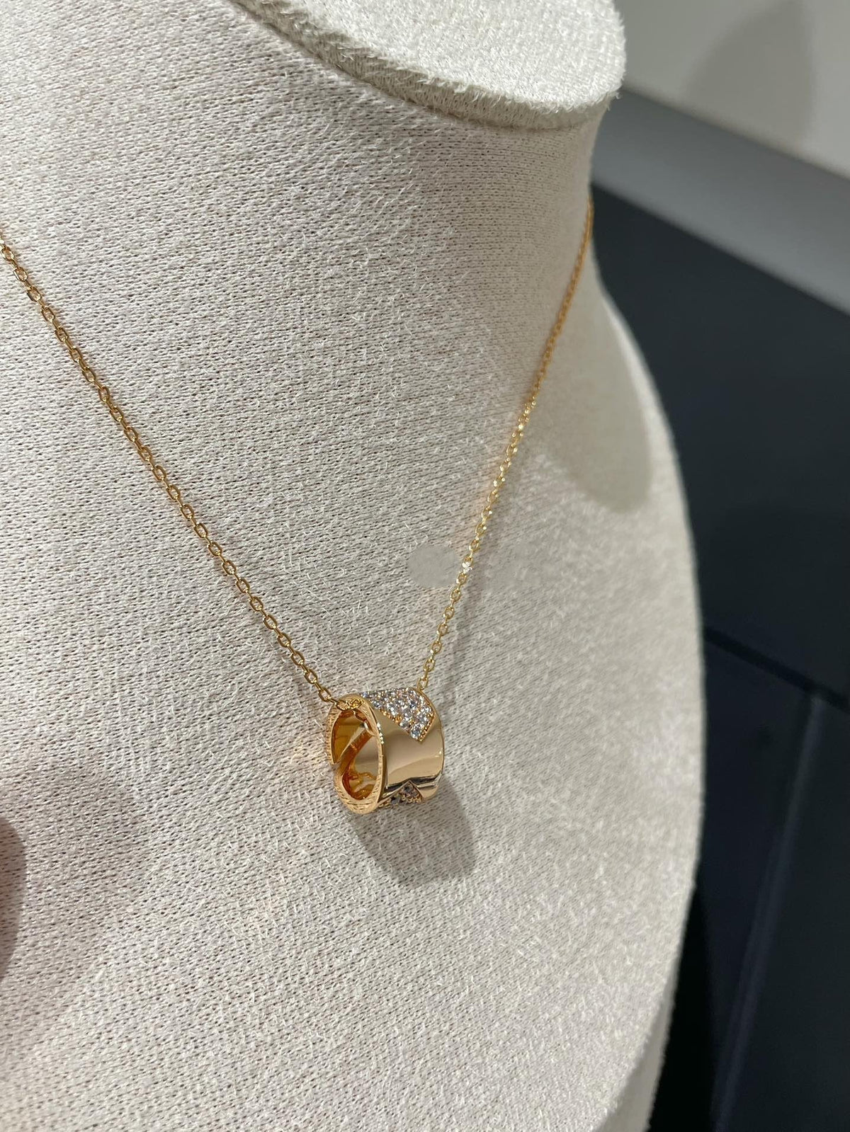 [⭐Clover Jewelry]LIENS EVIDENCE DIAMOND PAVED NECKLACE