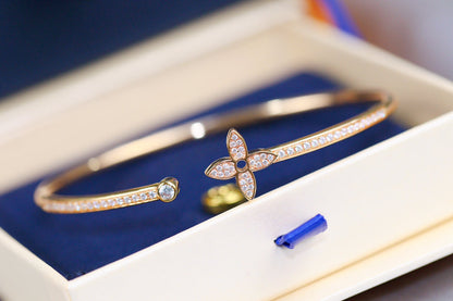 [⭐Clover Jewelry]IDYLLE PINK GOLD OPEN BRACELET DIAMOND PAVED