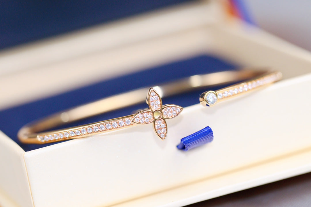 [⭐Clover Jewelry]IDYLLE PINK GOLD OPEN BRACELET DIAMOND PAVED