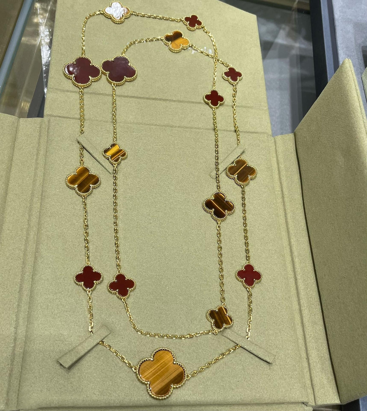 [⭐Clover Jewelry]CLOVER 16 MOTIF CARNELIAN TIGER EYE ROSE GOLD NECKLACE