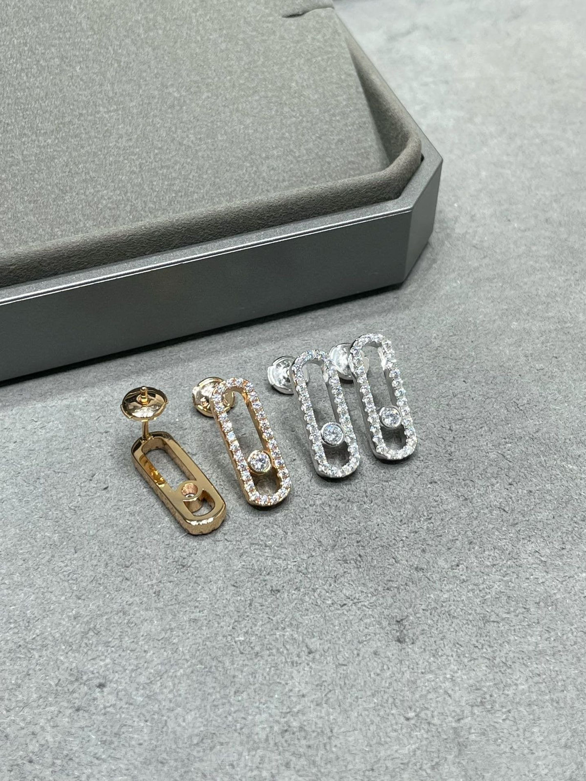 [⭐Clover Jewelry]MOVE UNO STUD DIAMOND PAVED EARRINGS