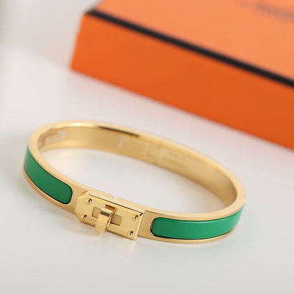 [⭐Clover Jewelry]HM KELLY GREEN BRACELET