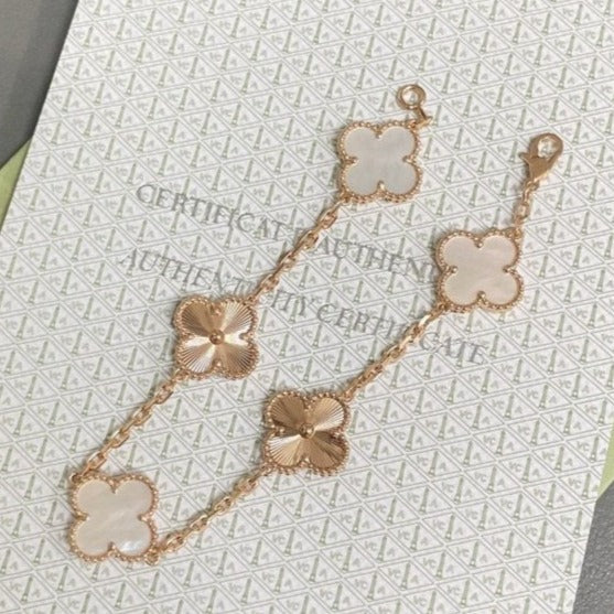 [⭐Clover Jewelry]CLOVER WHITE PEARL MOP 5 MOTIF BRACELET COLLECTION