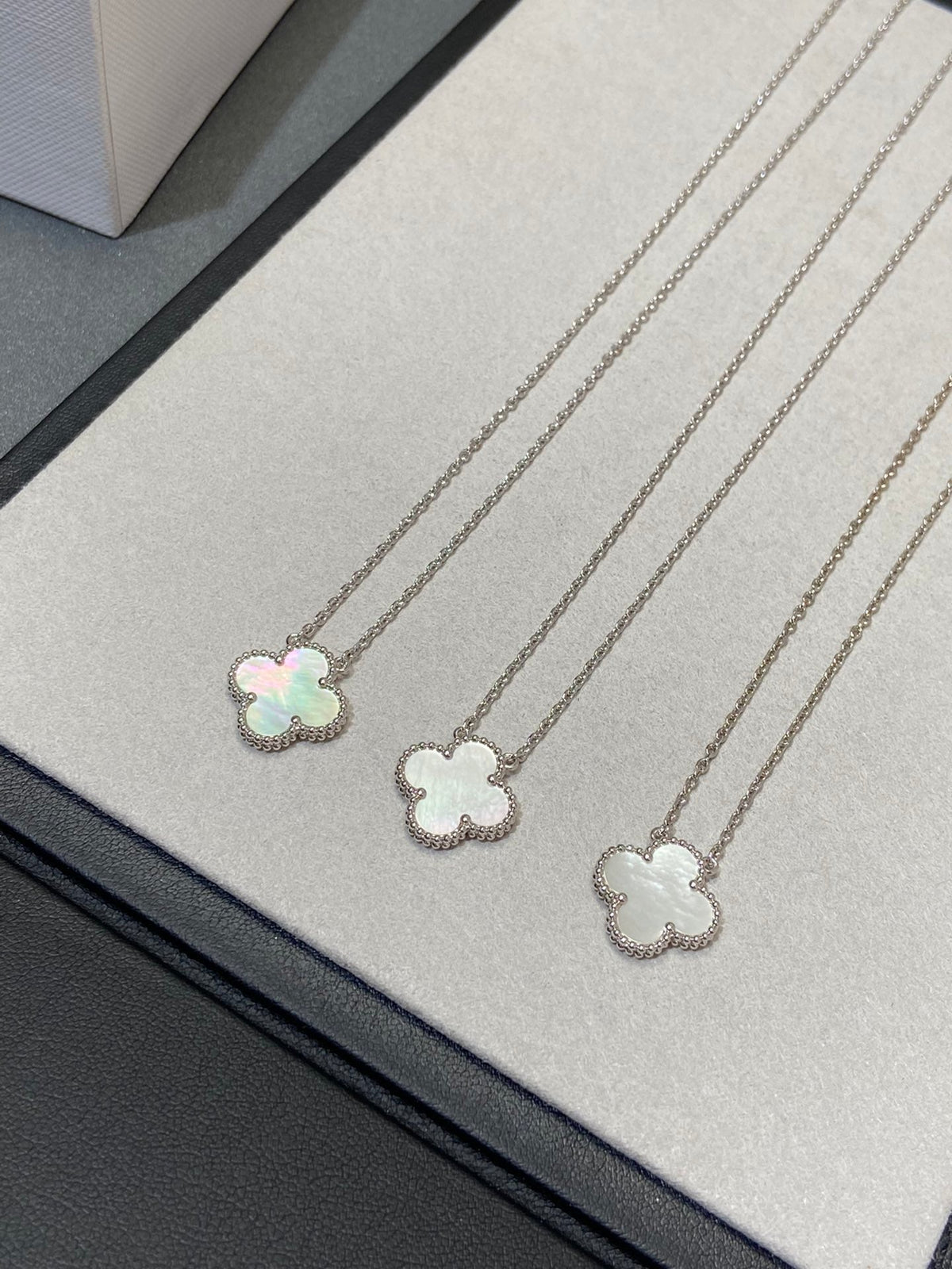 [⭐Clover Jewelry]CLOVER MEDIUM SILVER WHITE MOP NECKLACE