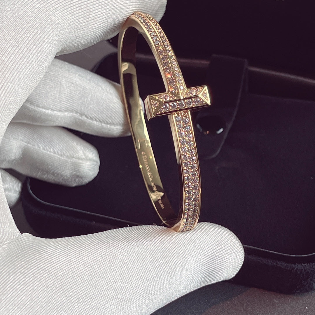 [Clover Jewelry]T1 WIDE HINGED BANGLE DIAMOND PAVED BRACELET