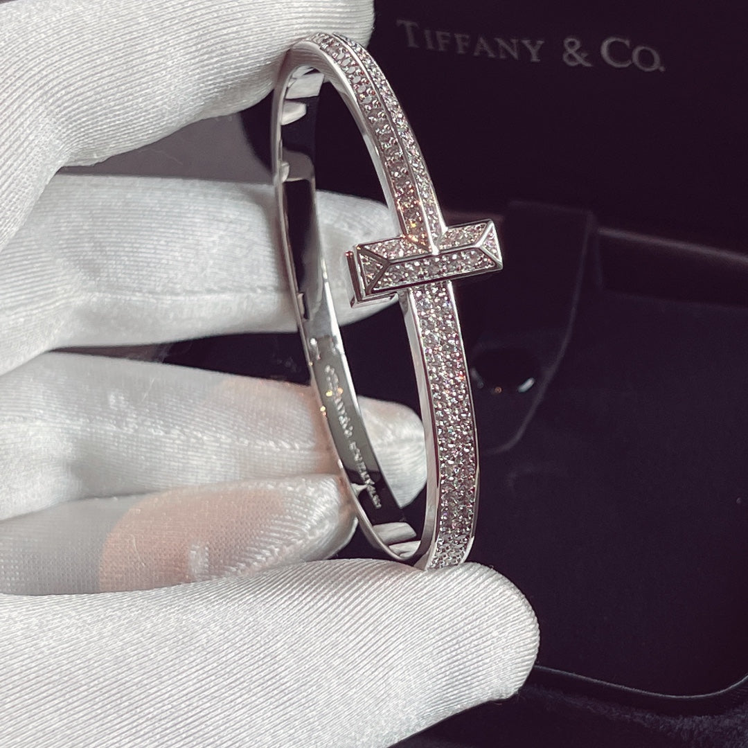 [Clover Jewelry]T1 WIDE HINGED BANGLE DIAMOND PAVED BRACELET