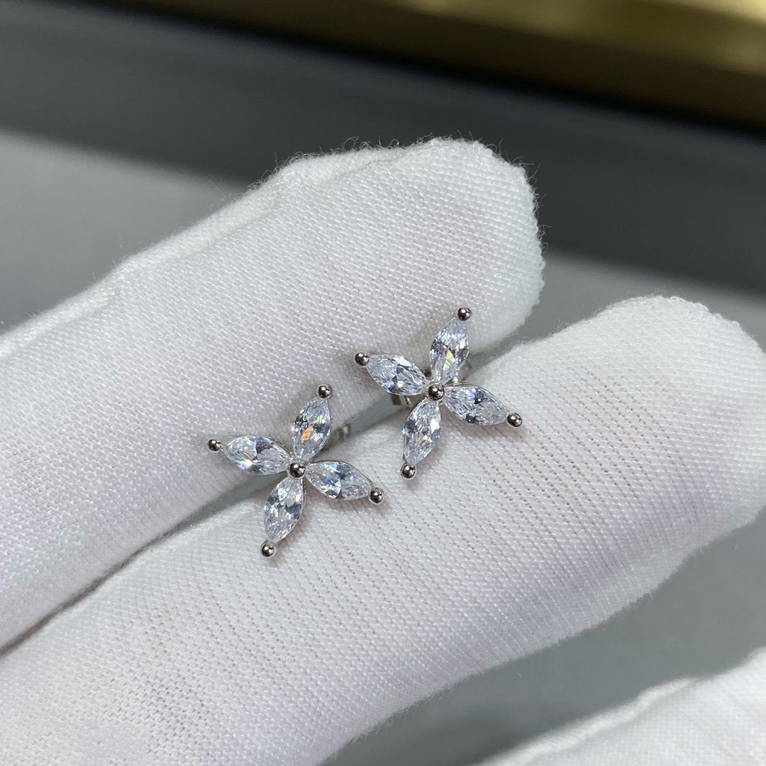 [Clover Jewelry]VICTORIA SILVER DIAMOND STUD MINI EARRINGS