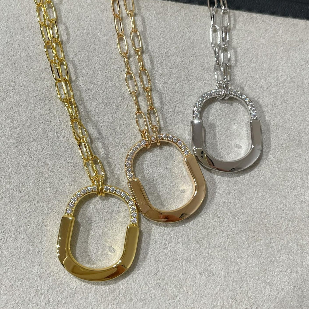 [Clover Jewelry]LOCK MEDIUM PENDANT DIAMOND NECKLACE