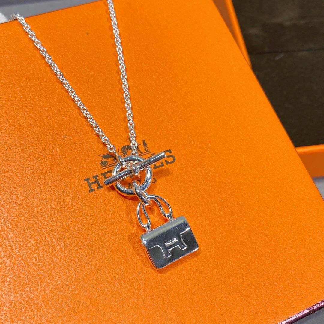 [⭐Clover Jewelry]CONSTANCE PEDANT SILVER NECKLACE