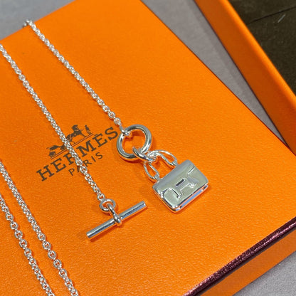 [⭐Clover Jewelry]CONSTANCE PEDANT SILVER NECKLACE